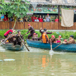 Team Building: Đua Ghe